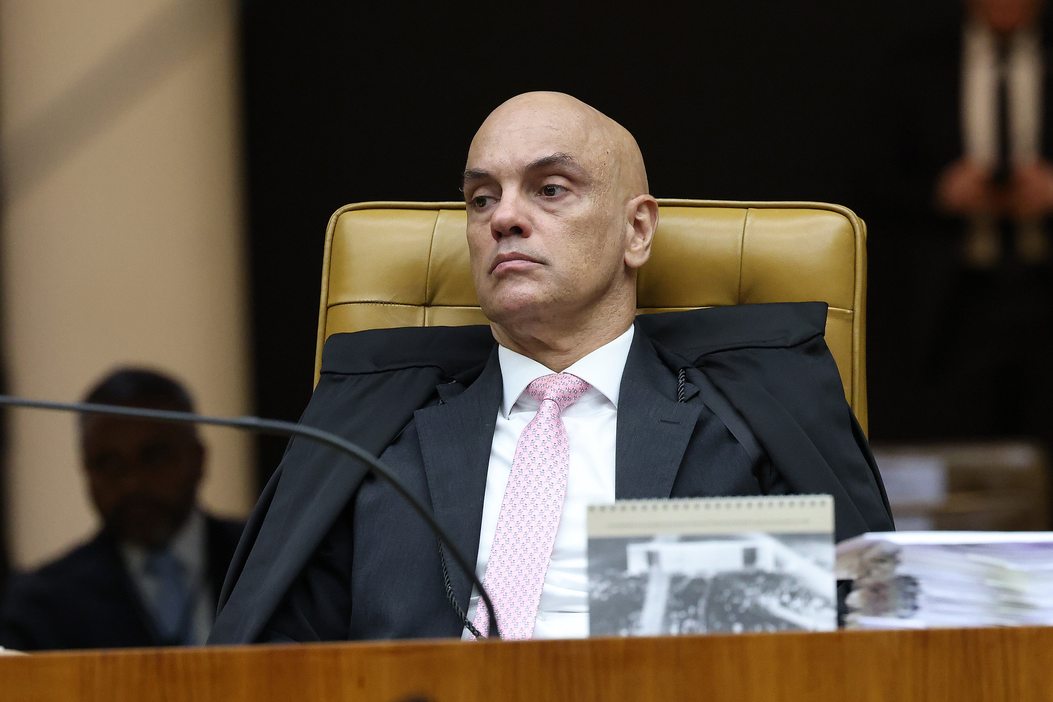 Moraes suspende Lei da Dosimetria, que reduz pena de Bolsonaro e aliados